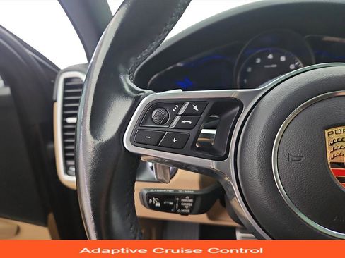 Used 2019 Porsche Cayenne S image 35