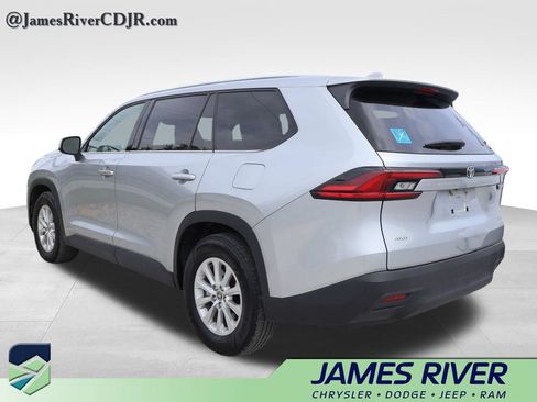 Used 2025 Toyota Grand Highlander AWD image 23