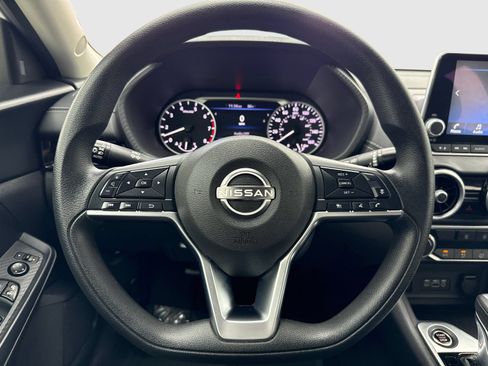 Used 2024 Nissan Sentra SV FWD image 19