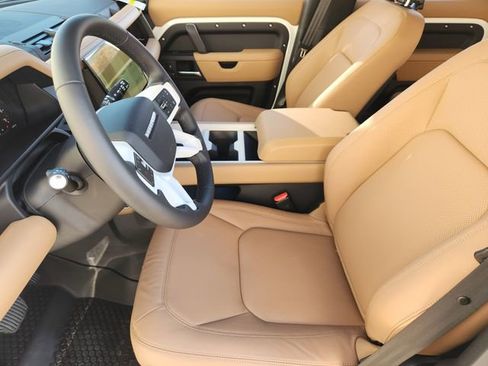 New 2026 Land Rover Defender 110 X-Dynamic SE image 9