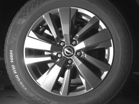 Used 2025 Nissan Pathfinder SV image 15