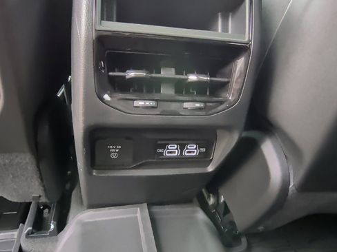 New 2025 Jeep Grand Cherokee Altitude image 40