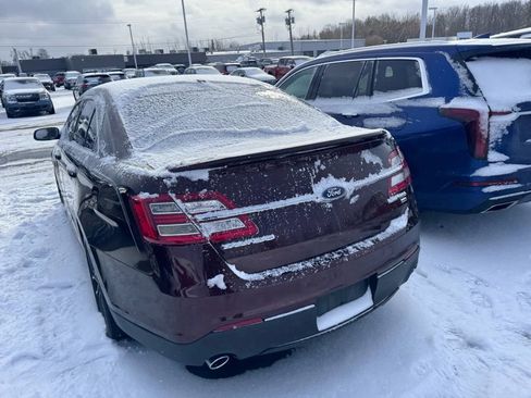 Used 2019 Ford Taurus Limited image 4