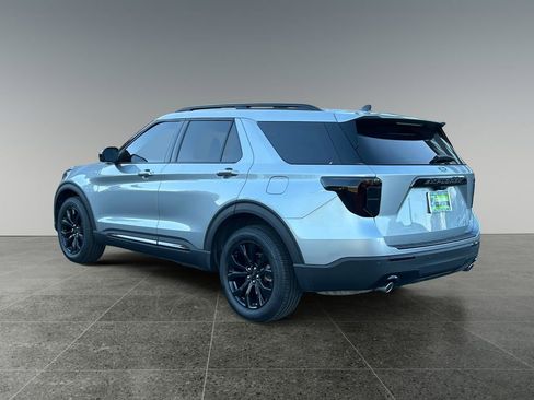 Used 2023 Ford Explorer ST-Line AWD/4WD image 6