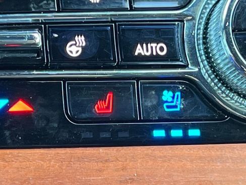 Used 2021 Lincoln Aviator Reserve w/ Elements Package Plus AWD/4WD image 28