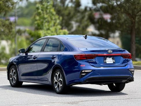 Used 2019 Kia Forte LXS FWD image 10