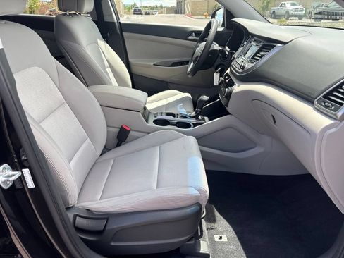 Used 2018 Hyundai Tucson SE AWD/4WD image 18