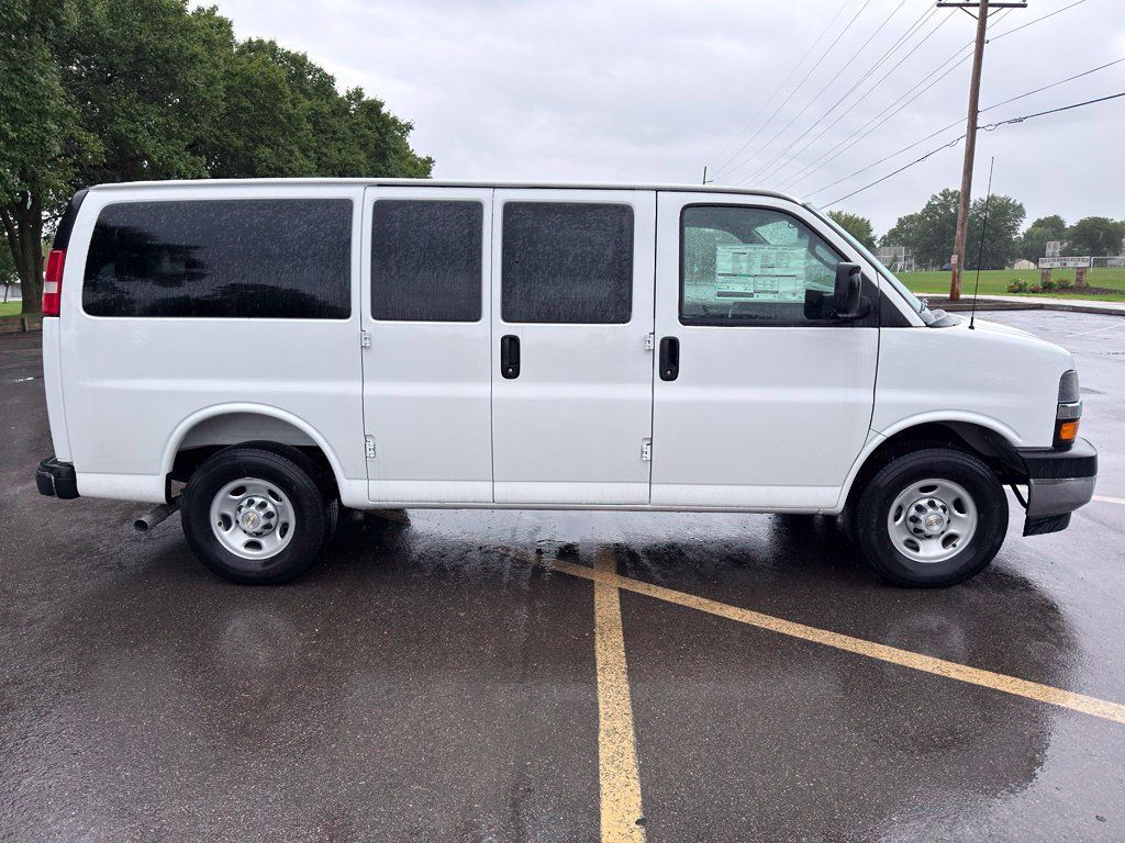 New 2025 Chevrolet Express 3500 LS w/ Chrome Appearance Package RWD image 6