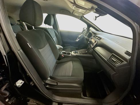 Used 2025 Nissan Leaf S FWD image 31