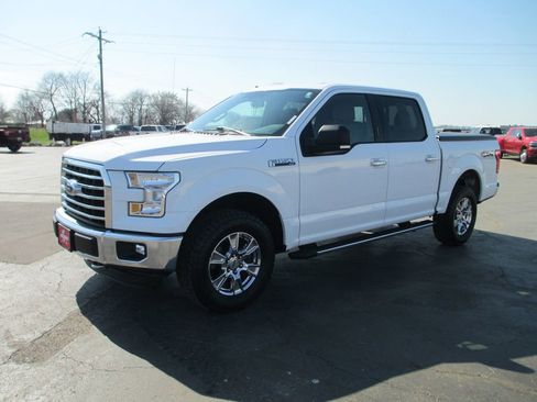 Used 2015 Ford F150 XLT w/ Equipment Group 302A Luxury AWD/4WD image 10