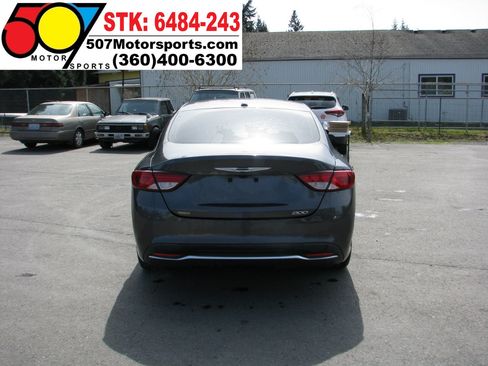 Used 2015 Chrysler 200 Limited w/ Convenience Group image 6