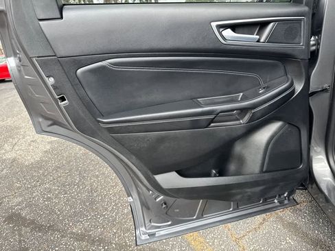 Certified 2024 Ford Edge Titanium image 38