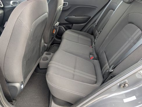 Used 2023 Hyundai Venue SEL w/ Cargo Package image 25