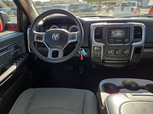 Used 2022 RAM 1500 Classic SLT image 11