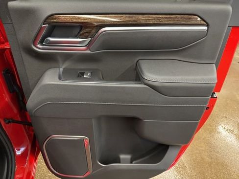 Used 2026 GMC Sierra 2500 SLE w/ SLE Value Package; image 23