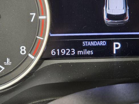 Used 2021 Nissan Rogue SV w/ Premium Package FWD image 24