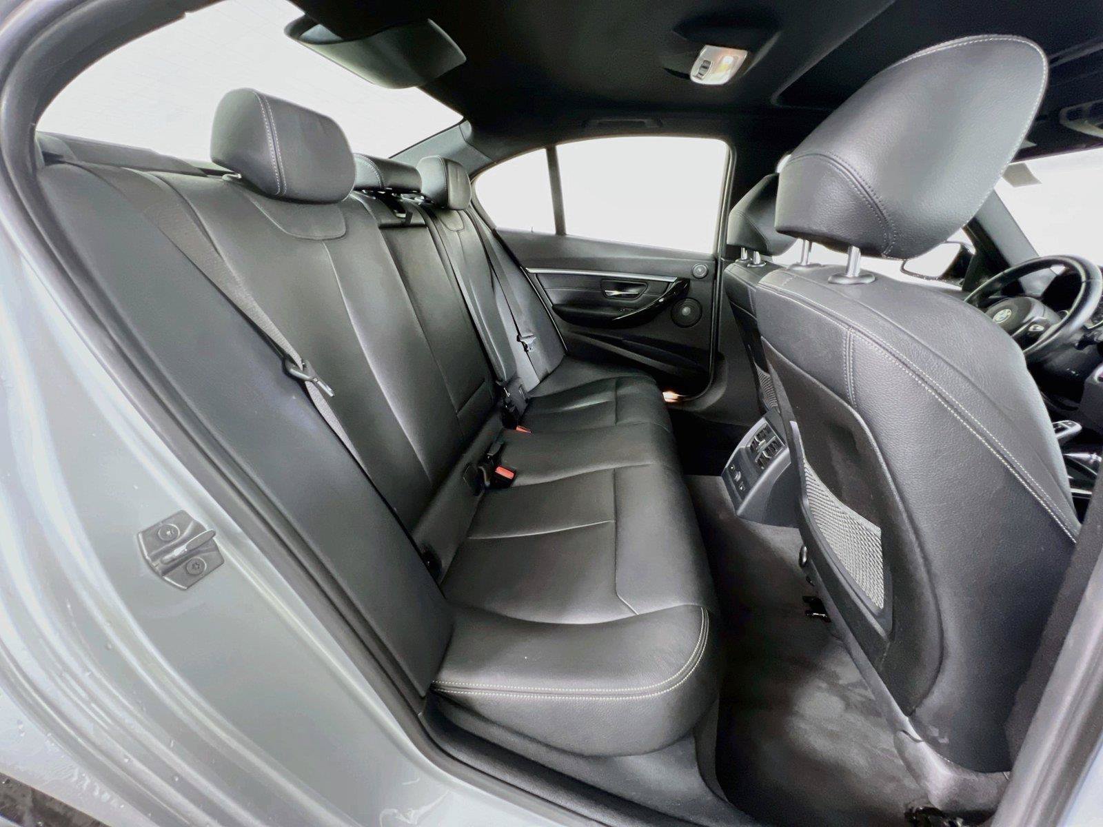 Used 2017 BMW 340i xDrive Sedan AWD/4WD image 27