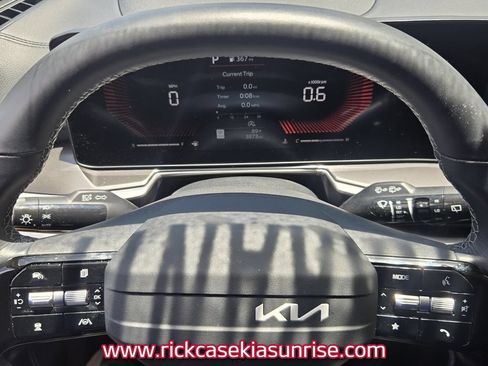 Used 2026 Kia Sorento LX FWD image 29