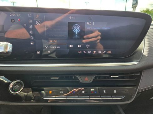 Certified 2024 Buick Envision Preferred AWD/4WD image 21