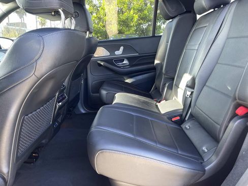 Used 2024 Mercedes-Benz GLS 450 4MATIC image 14