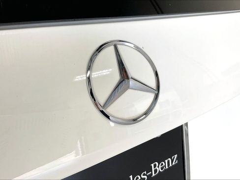 Used 2026 Mercedes-Benz GLB 250 4MATIC image 31