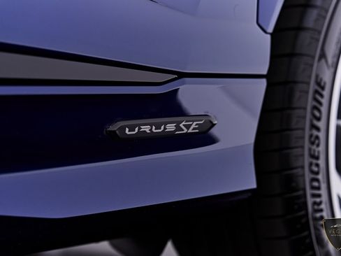 Used 2026 Lamborghini Urus SE AWD/4WD image 23