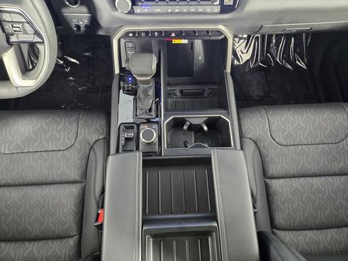 Used 2023 Toyota Tundra Limited AWD/4WD image 25