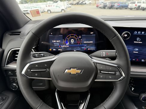 New 2025 Chevrolet Suburban Premier image 20