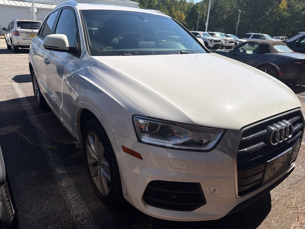 Used 2017 Audi Q3 2.0T Premium w/ Convenience Package AWD/4WD image 4