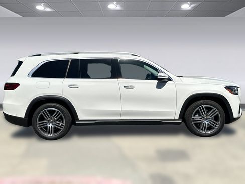 Used 2026 Mercedes-Benz GLS 450 4MATIC image 7
