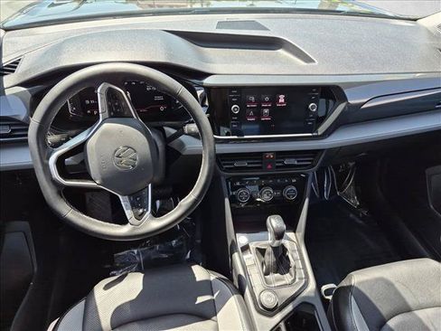 Certified 2022 Volkswagen Taos SEL AWD/4WD image 19