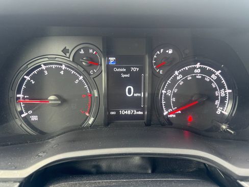 Used 2021 Toyota 4Runner SR5 Premium w/ Moonroof Package AWD/4WD image 26