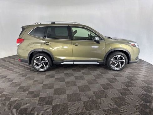 Used 2022 Subaru Forester Touring AWD/4WD image 6