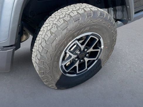 Used 2025 Jeep Wrangler Unlimited Rubicon AWD/4WD image 12