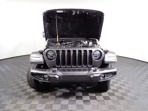Used 2021 Jeep Gladiator Overland image 9