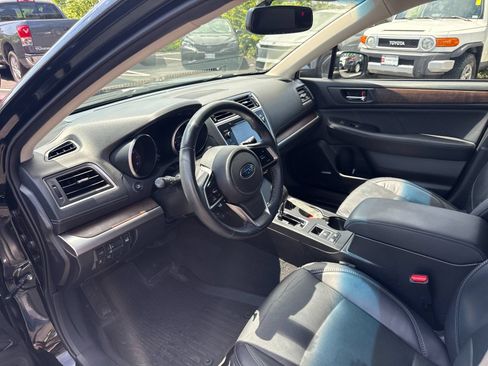 Used 2018 Subaru Outback 2.5i Limited w/ Popular Package #2 AWD/4WD image 10