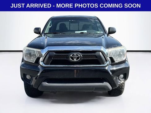 Used 2014 Toyota Tacoma 4x4 Access Cab V6 w/ TRD Off-Road Package image 2