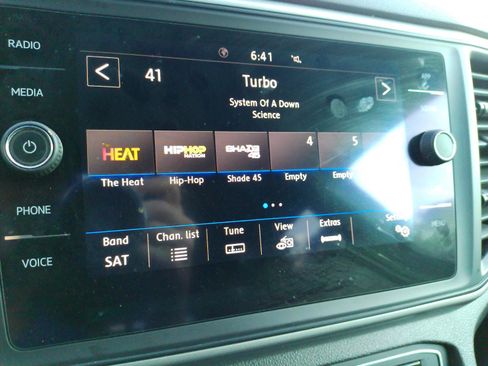 Used 2020 Volkswagen Atlas Cross Sport SE AWD/4WD image 18