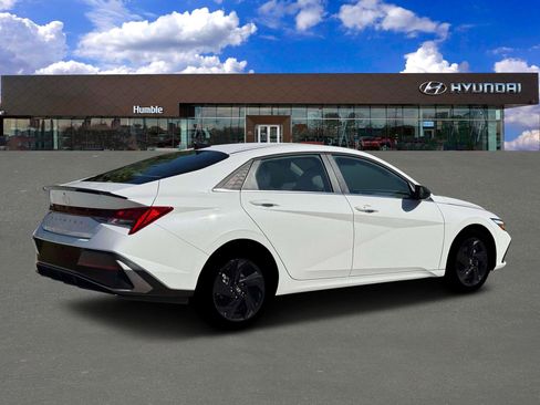 New 2026 Hyundai Elantra SEL Sport Premium FWD image 8