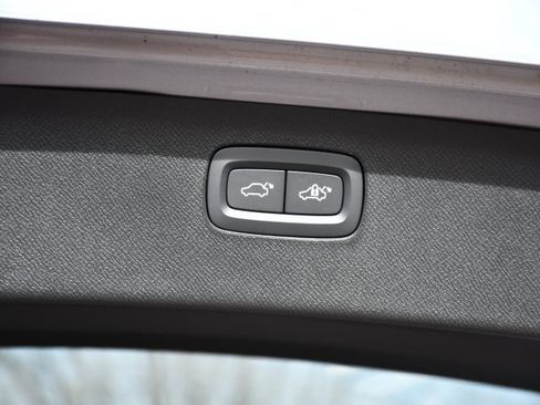 New 2026 Volvo XC90 B6 Plus w/ Protection Package Premier image 29