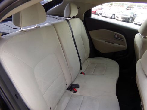 Used 2012 Kia Rio LX w/ PWR Pkg image 16
