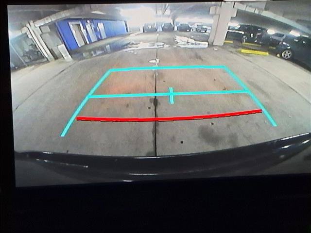 Used 2022 Toyota Highlander L FWD image 10