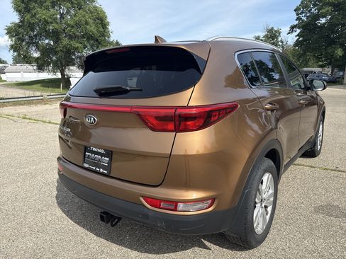 Used 2017 Kia Sportage LX w/ LX Popular Package FWD image 3