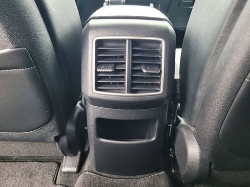 Used 2023 Kia Sportage EX image 17