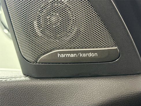 Used 2020 BMW X5 xDrive50i w/ Executive Package image 31