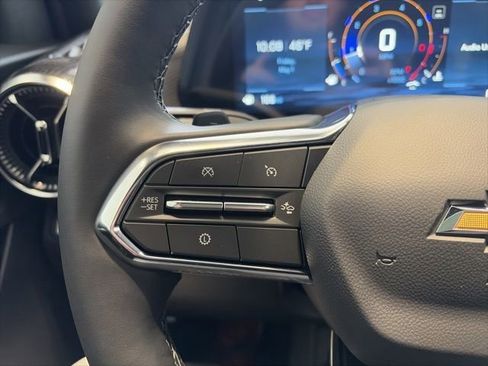 New 2026 Chevrolet Equinox LT w/ Convenience Package II FWD image 17