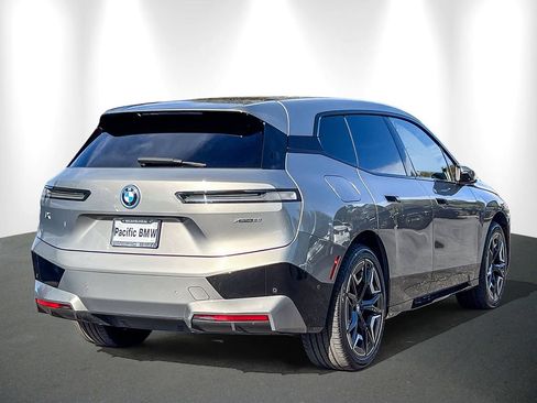 Used 2024 BMW iX xDrive50 w/ Premium Package AWD/4WD image 6