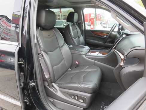 Used 2015 Cadillac Escalade ESV Premium AWD/4WD image 11