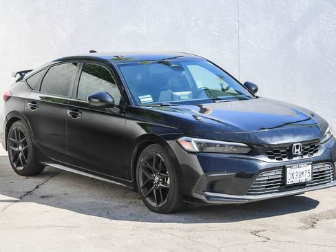 Used 2023 Honda Civic Sport image 3