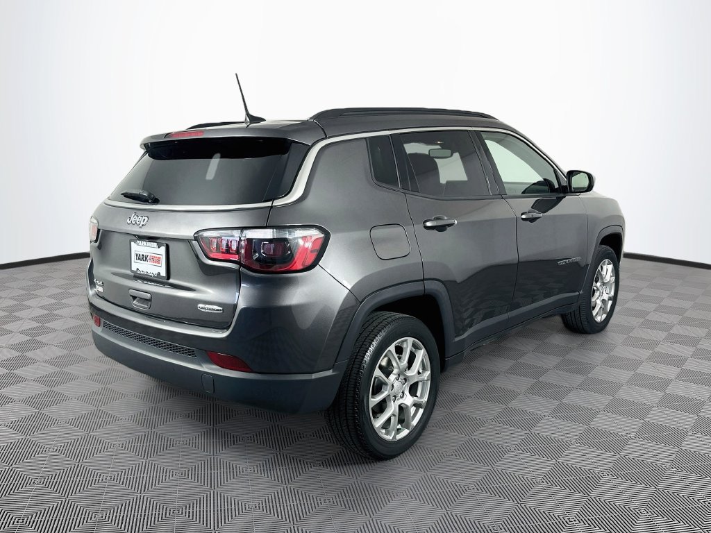 Used 2023 Jeep Compass Latitude AWD/4WD image 11